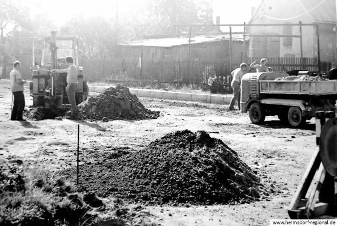 1960 – nach Abriss des Hauses Nr.74 wurde der „Schlegel Parkplatz“ errichtet